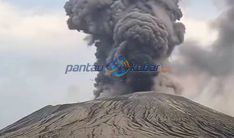 Erupsi gunung krakatau Terjadinya erupsi di gunung krakatau