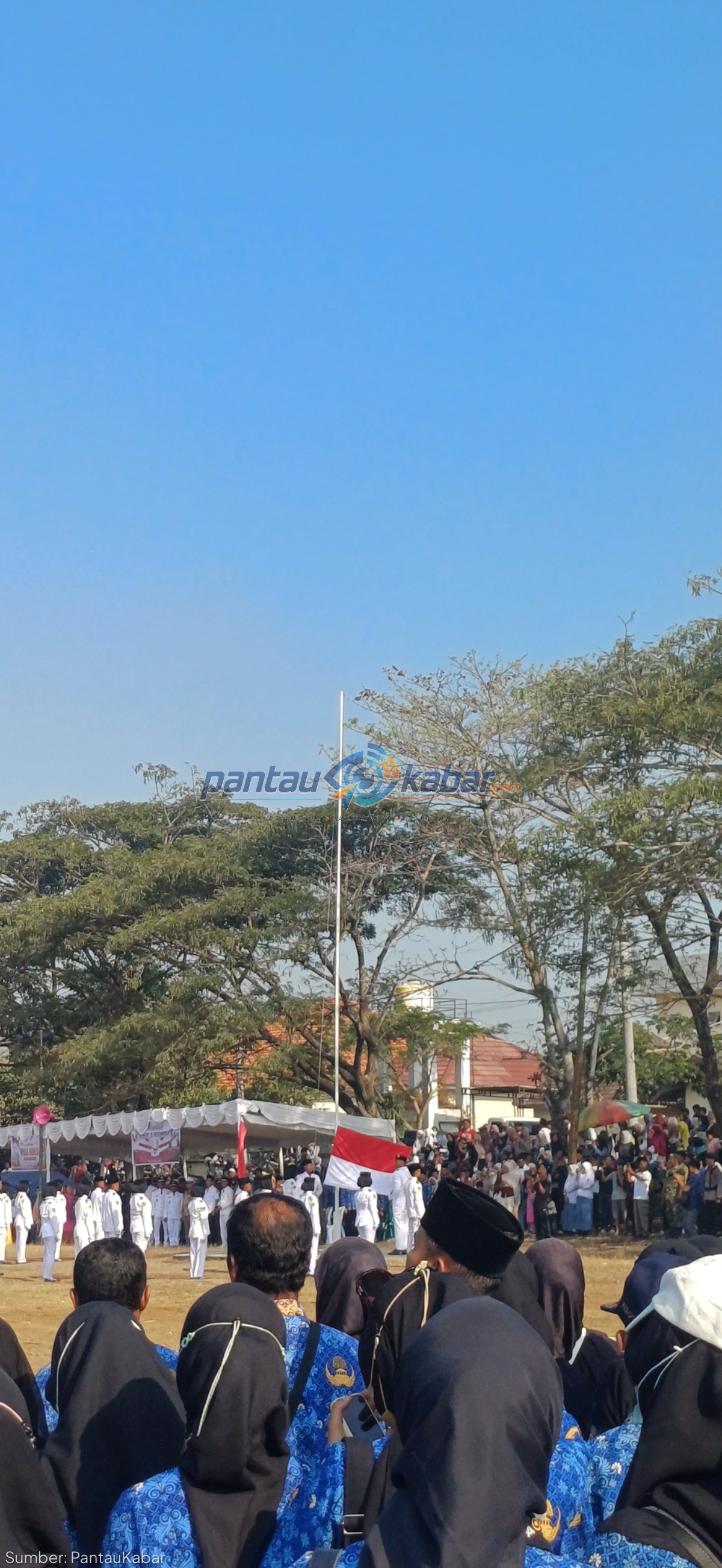 Merah Putih Berkibar! Semangat Jerowaru di HUT RI ke-81 Merah Putih Berkibar! Semangat Jerowaru di HUT RI ke-81